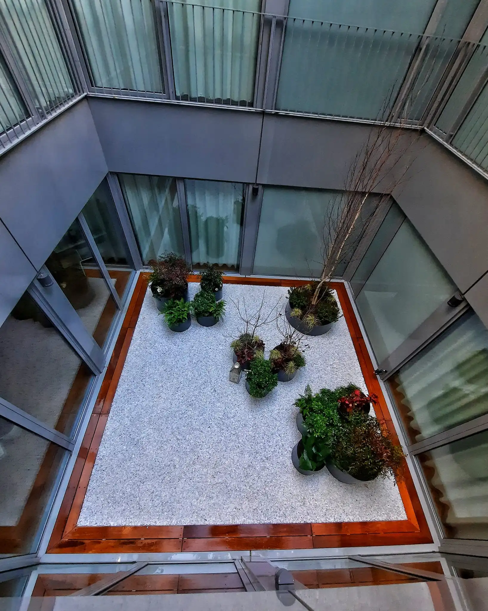 budowa tarasu jak zacząć jak zbudować taras na gruncie zgodznie z przepisami grys na taras.webp